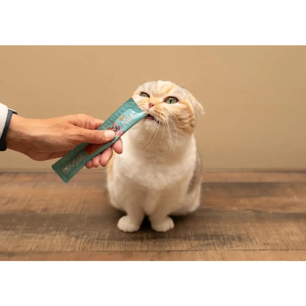 Love Nala Mousse Chicken Recipe Lickable Treats For Cats (0.5 oz tube x 4)
