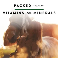 Manna Pro Alfalfa & Molasses Bite-Sized Nugget Treats for Horses